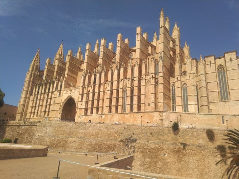activities-catedral-basilica-de-santa-maria-de-mallorca