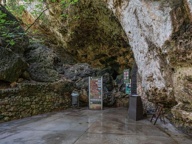 activities-hams-caves