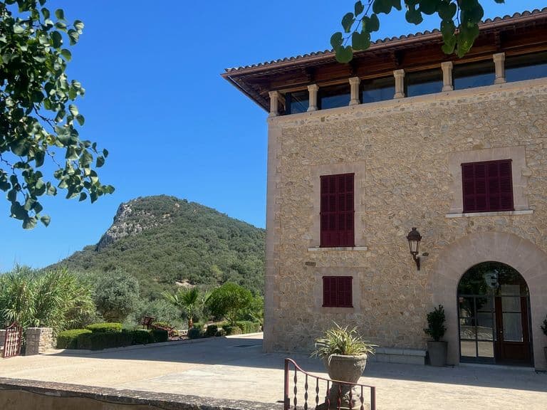 stay-finca-sa-bastida-luxury-retreat-spa