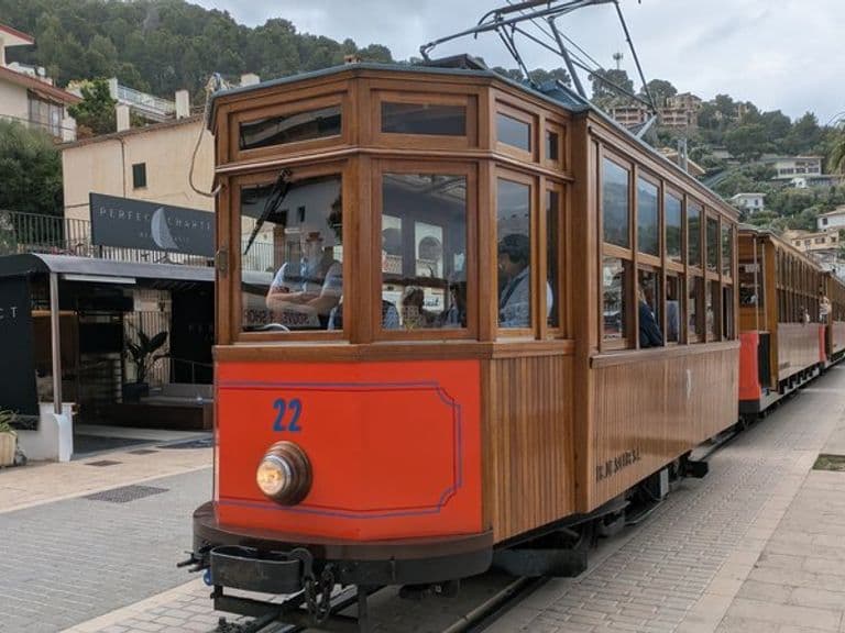 activities-tram-soller-port-de-soller