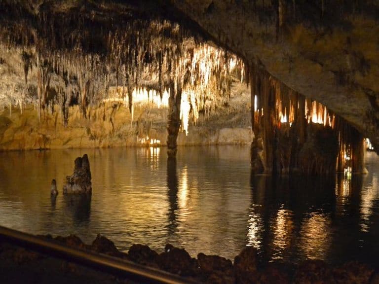 activities-coves-del-drach